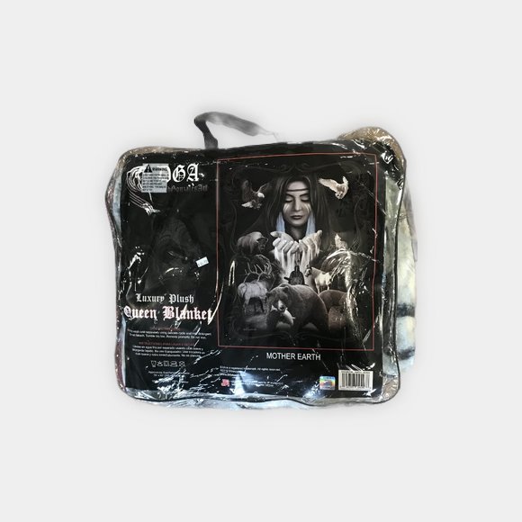 Mother Earth queen luxury blanket NWY by DGA - Picture 1 of 3